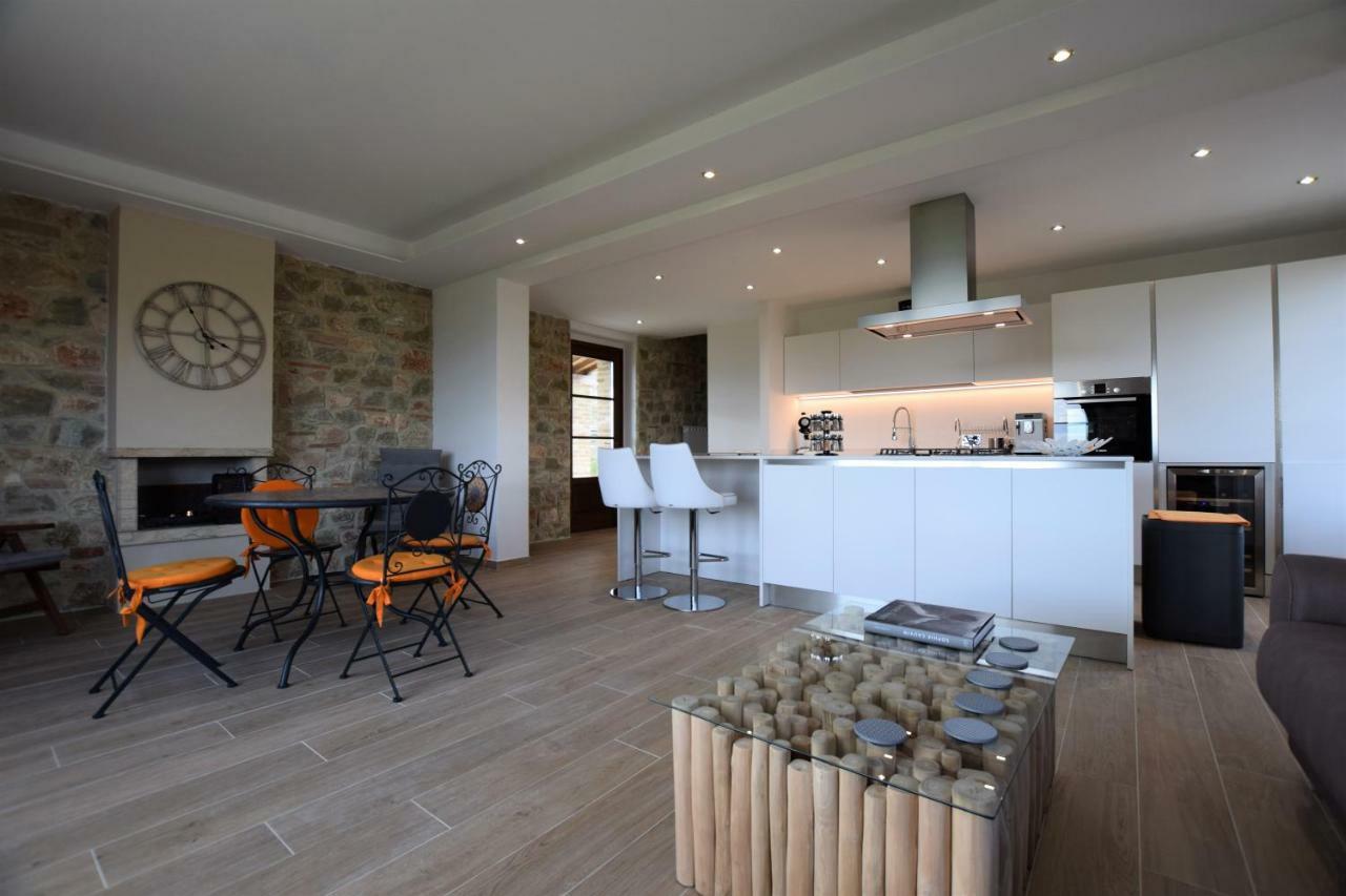 I Tre Casali Apartment โวลแตร์รา ภายนอก รูปภาพ